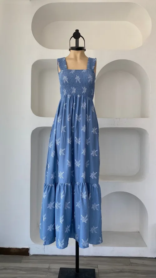 vestido multiaguja