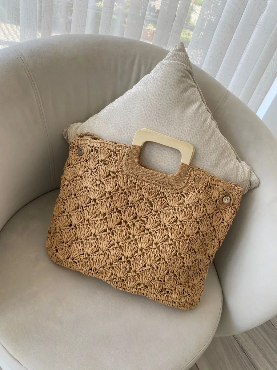 Arena tote