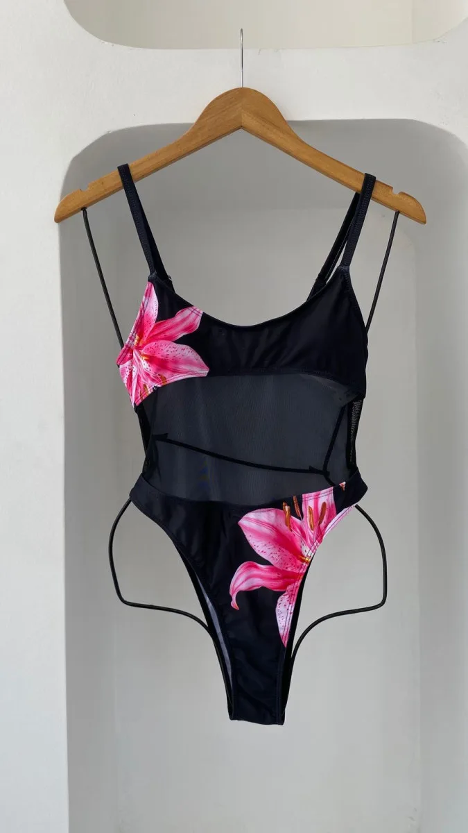 bikini selva oscura