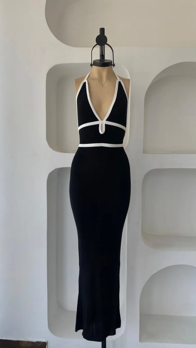 VESTIDO HILO BICO
